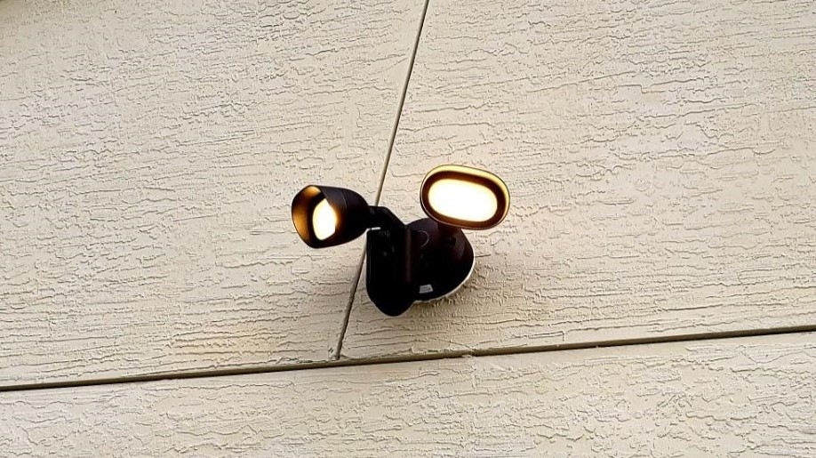 powered on ring floodlight cam