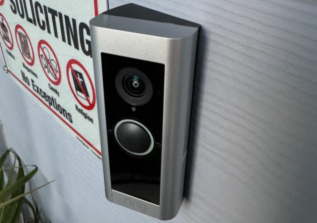 ring doorbell mounted on the wall with corner kit