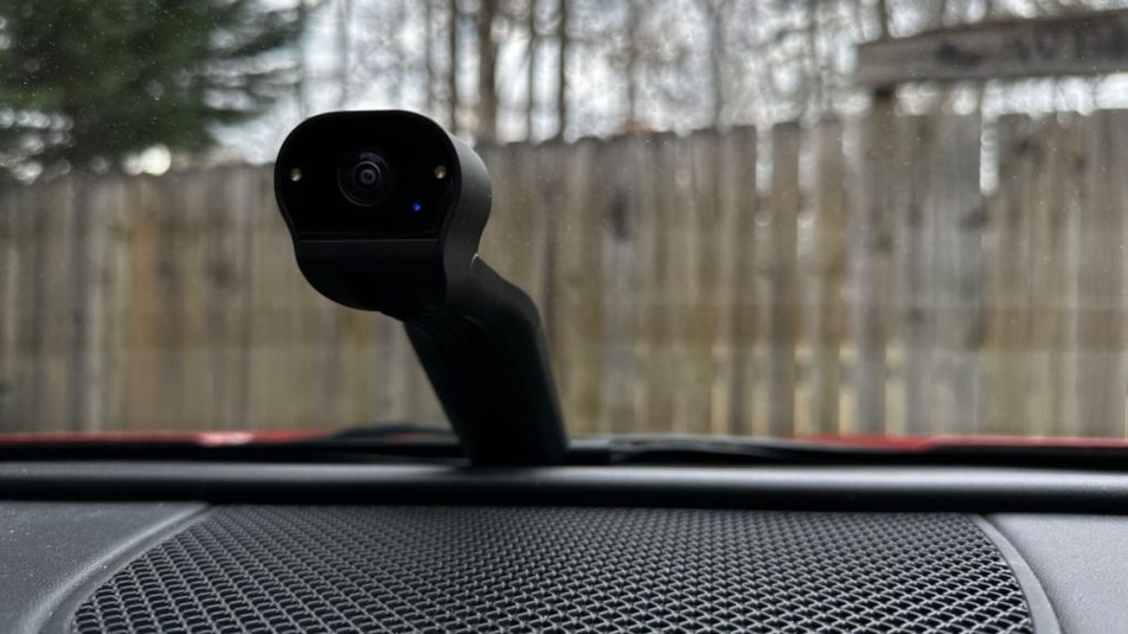 can i put a ring camera in my car